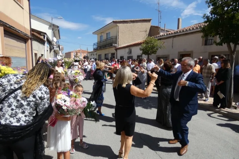Foto 8 - Villoria se engalana festejar de manera multitudinaria a su patrona, la Virgen de la Vega