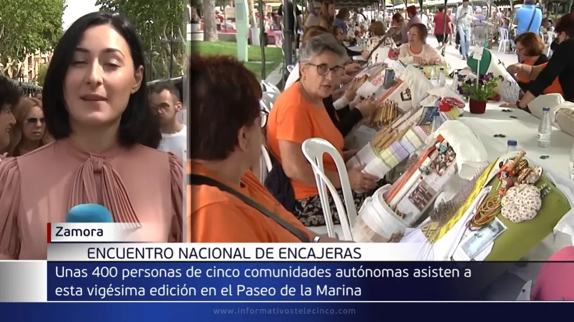 Foto 2 - Bolilleras de Mir&oacute;briga y comarca aparecen en Telecinco al acudir al Encuentro de Zamora