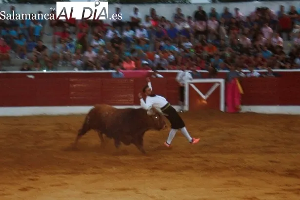 La Plaza de toros La Vega de Villoria celebraba el Concurso de Recortes Goyesco