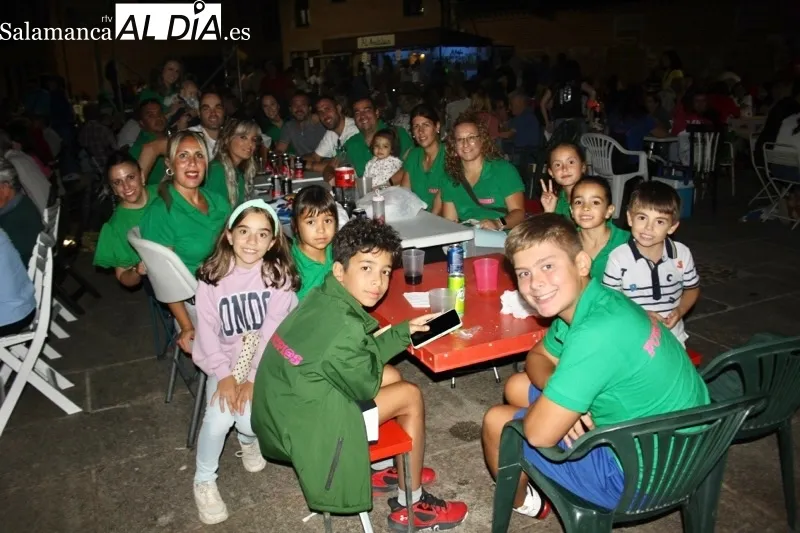 La Plaza Mayor de Villoria acogía la tradicional merienda de la vaca