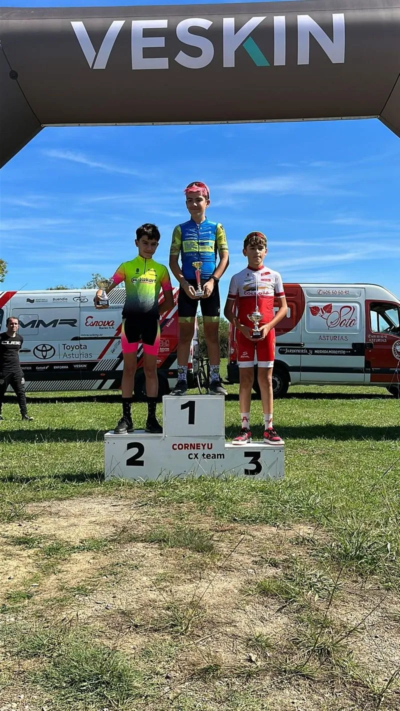 Álvaro Bueno gana en el CX de Llanera - ECS