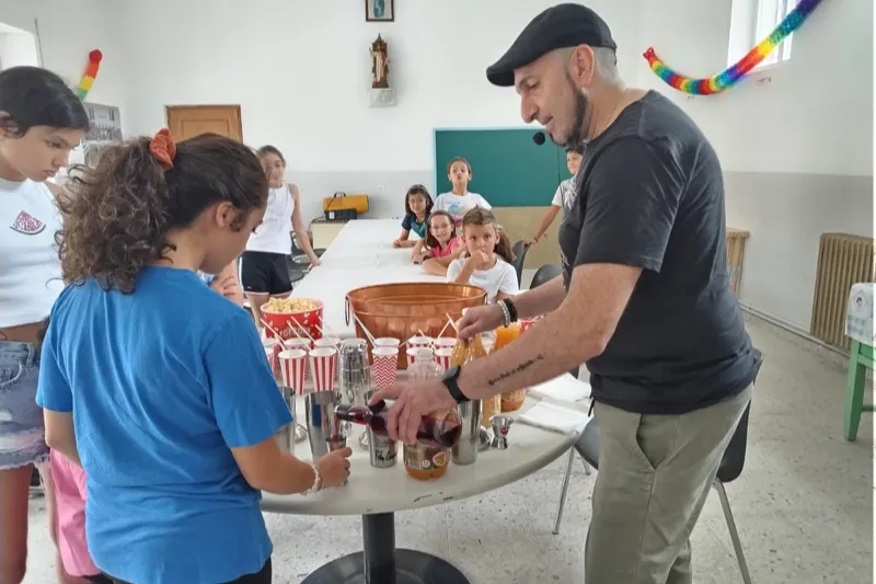 Teo Marcos llevaba a cabo una sesión de cocteles en Tordillos