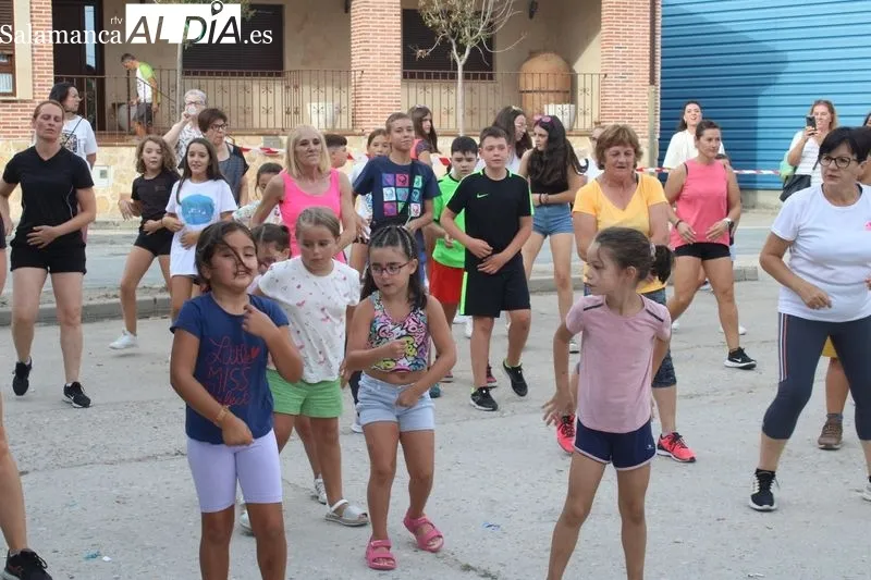Foto 11 - Los navale&ntilde;os siguen disfrutando de sus fiestas con el chupinazo&nbsp;