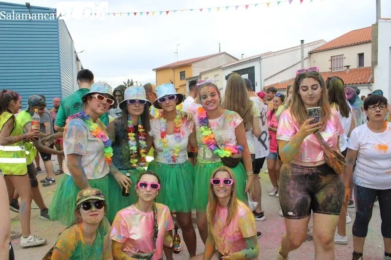 Foto 8 - Los navale&ntilde;os siguen disfrutando de sus fiestas con el chupinazo&nbsp;