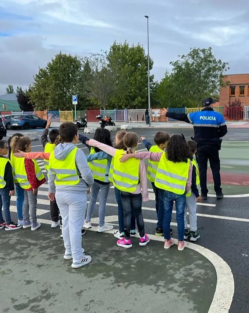 Foto 7 - Los escolares de Carbajosa disfrutan y aprenden con las sesiones de educaci&oacute;n vial