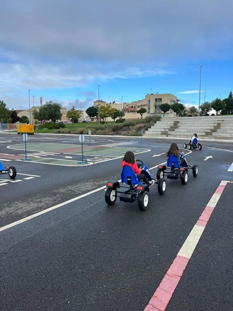 Foto 4 - Los escolares de Carbajosa disfrutan y aprenden con las sesiones de educaci&oacute;n vial