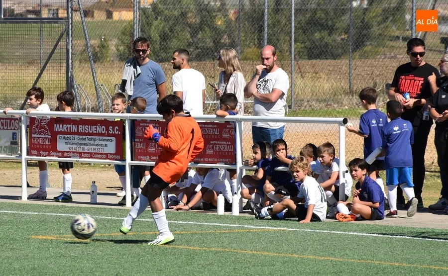 Foto 11 - D&iacute;a de fiesta en recuerdo de To&ntilde;ete para ir calentando motores para la Liga