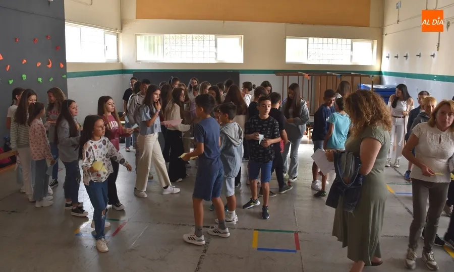 Foto 9 - C&aacute;lida acogida a los alumnos de 1&ordm; de la ESO en el IES Tierra con juegos y un almuerzo saludable
