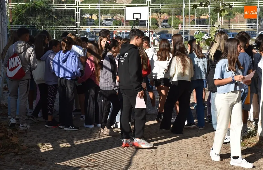 Foto 10 - C&aacute;lida acogida a los alumnos de 1&ordm; de la ESO en el IES Tierra con juegos y un almuerzo saludable