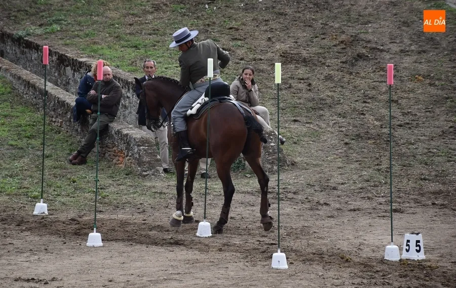 Foto 5 - Ciudad Rodrigo corona campe&oacute;n de Espa&ntilde;a a Sebasti&aacute;n L&oacute;pez en el remate con agua de la Feria