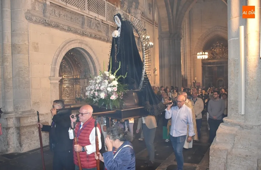 Foto 8 - Crece la asistencia a la conmemoraci&oacute;n de los Dolores de la Virgen en la Catedral