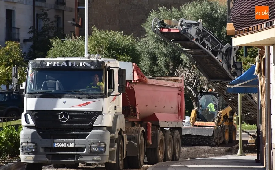 Foto 6 - En marcha el fresado de la Avenida de Espa&ntilde;a como paso previo a su reasfaltado