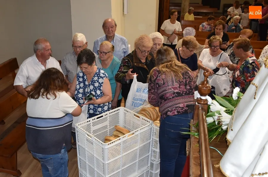 Foto 5 - A la venta un millar de roscas para saborear la festividad de la Virgen del Rosario