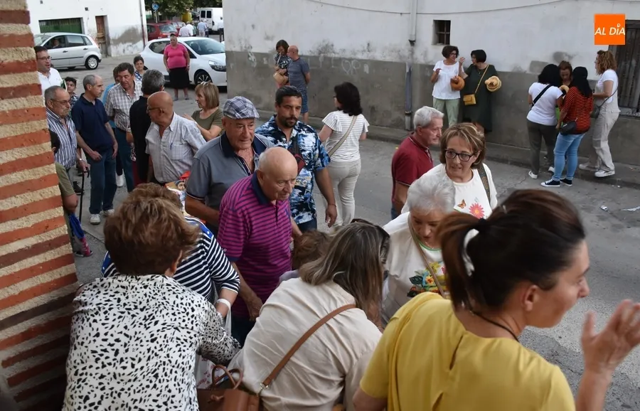 Foto 8 - A la venta un millar de roscas para saborear la festividad de la Virgen del Rosario