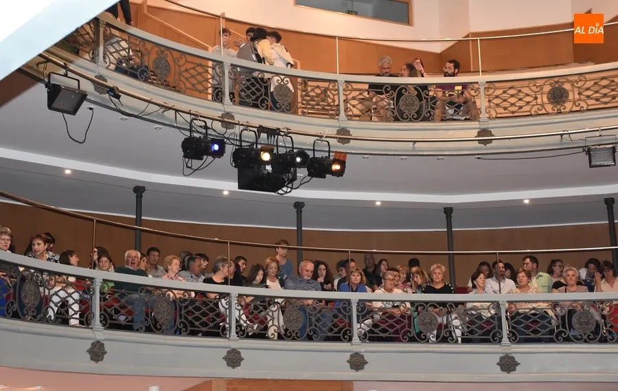 Foto 8 - El Teatro Nuevo roza el lleno gracias al Taller de Teatro Intergeneracional