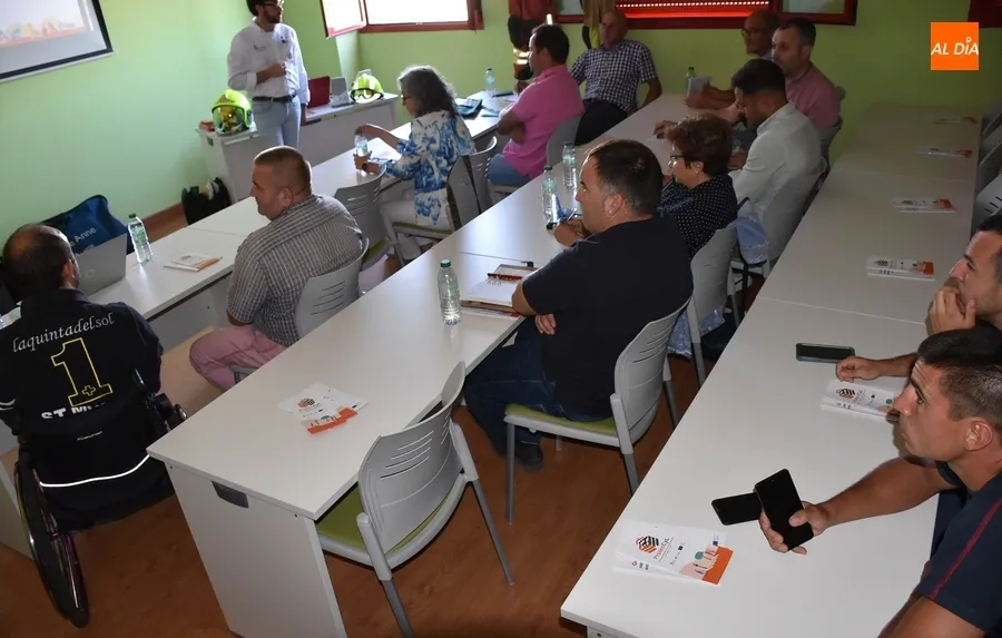 Foto 4 - &Iacute;nfima asistencia a la charla sobre autoprotecci&oacute;n en un lugar donde ha mermado la protecci&oacute;n