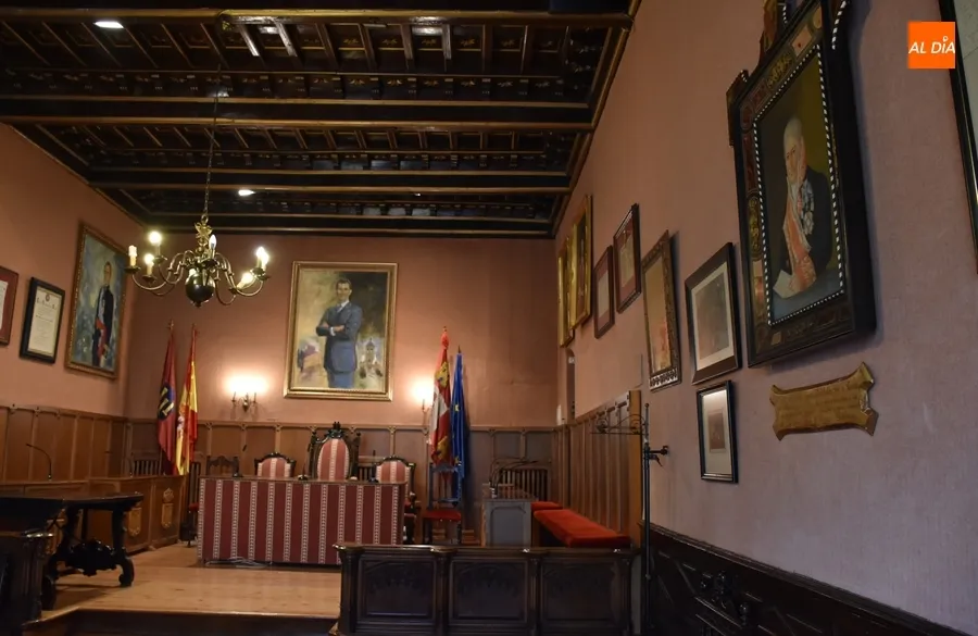 Foto 2 - Herrasti regresa 11 a&ntilde;os despu&eacute;s al Sal&oacute;n de Plenos del Ayuntamiento