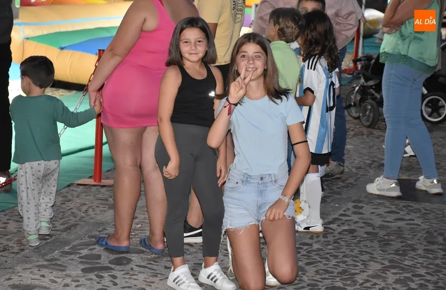 Foto 4 - El cielo respeta el arranque de la Feria del Caballo con los alumnos de la Escuela de Tauromaquia