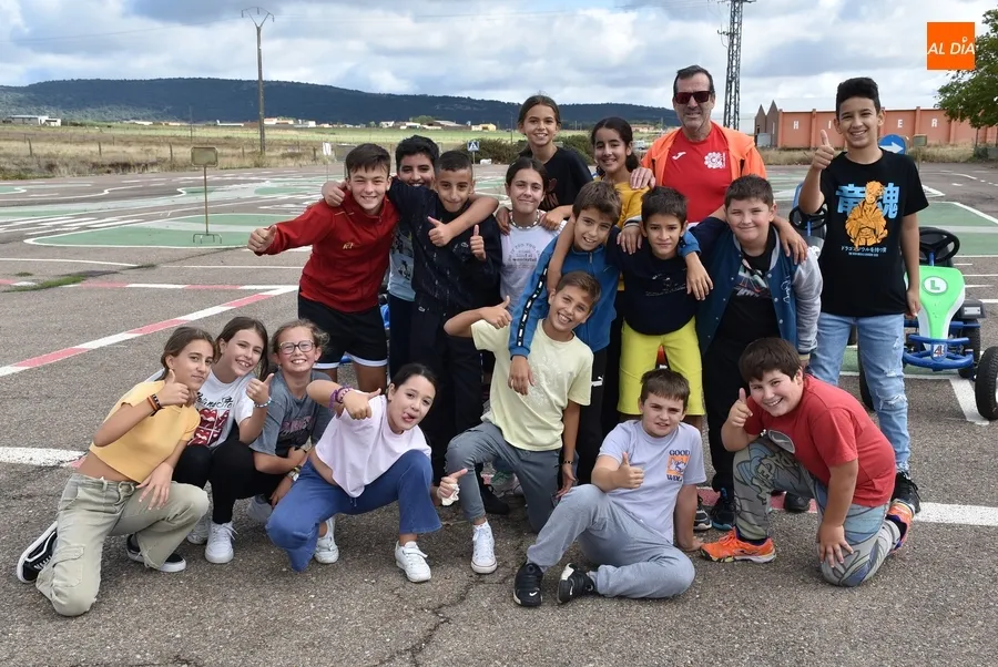 Foto 2 - Alumnos de San Francisco y Misioneras-Santa Teresa completan las sesiones con los karts