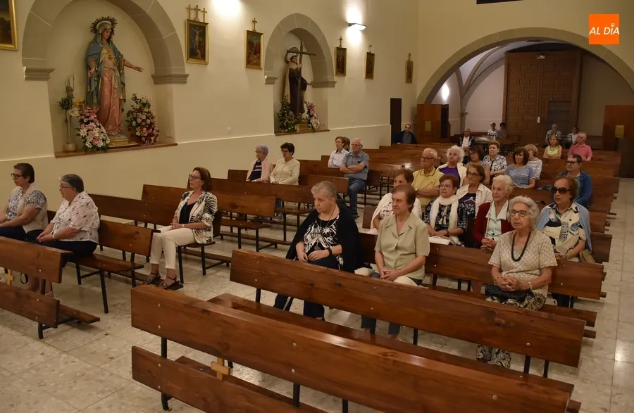 Foto 4 - El Padre Antonio Ben&eacute;itez repasa la figura de Santa Teresa de Jes&uacute;s como Santa y Doctora