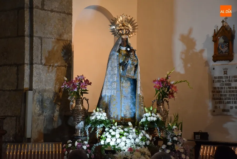 Foto 2 - Regresa a las calles cuatro a&ntilde;os despu&eacute;s el Rosario de la Aurora de la Virgen de la Pe&ntilde;a