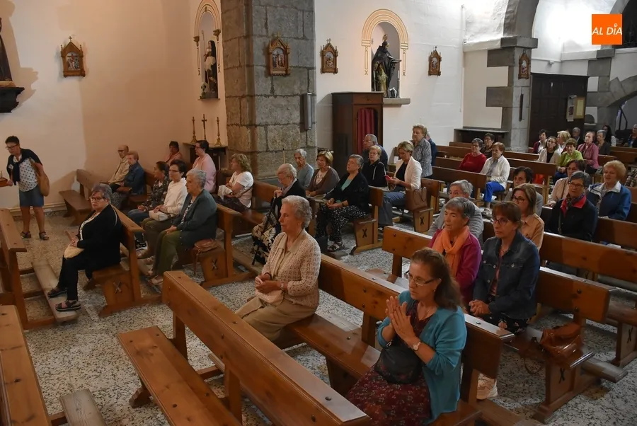 Foto 3 - Regresa a las calles cuatro a&ntilde;os despu&eacute;s el Rosario de la Aurora de la Virgen de la Pe&ntilde;a