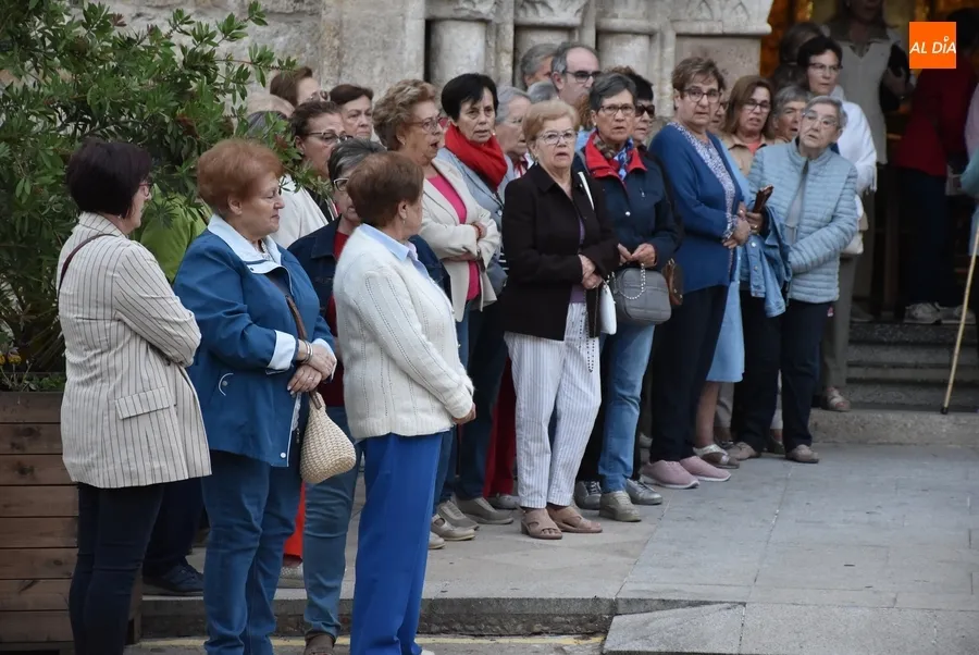 Foto 11 - Regresa a las calles cuatro a&ntilde;os despu&eacute;s el Rosario de la Aurora de la Virgen de la Pe&ntilde;a