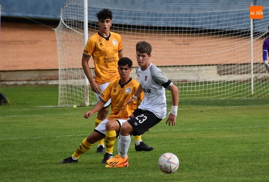 Foto 2 - El Ciudad Rodrigo salda con victoria su &uacute;ltimo test de pretemporada ante el Juvenil de Unionistas