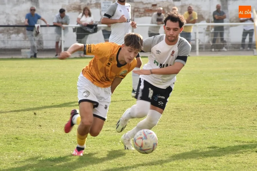 Foto 4 - El Ciudad Rodrigo salda con victoria su &uacute;ltimo test de pretemporada ante el Juvenil de Unionistas