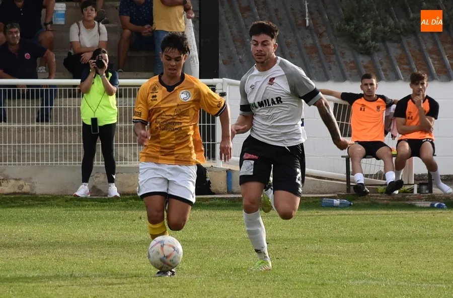 Foto 7 - El Ciudad Rodrigo salda con victoria su &uacute;ltimo test de pretemporada ante el Juvenil de Unionistas