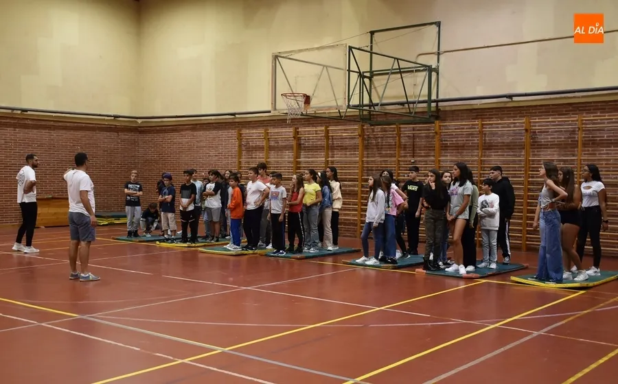 Foto 6 - Los nuevos alumnos del IES Fray Diego &lsquo;quitan el miedo&rsquo; disfrutando de una jornada de acogida