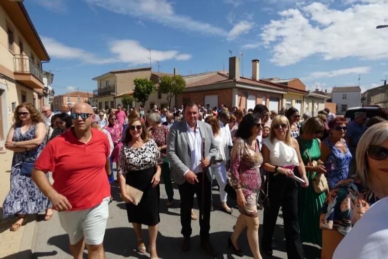 Foto 4 - Villoria se engalana festejar de manera multitudinaria a su patrona, la Virgen de la Vega