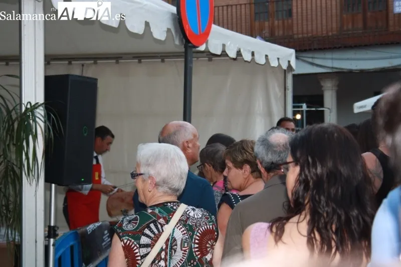 La tarde en la I Feria Agroalimentaria de Peñaranda contaba con actividades y gran asistencia de público