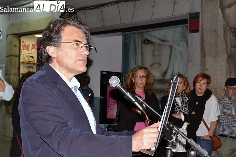 Foto 6 - El PSOE bejarano rinde tributo a quienes lucharon por la libertad