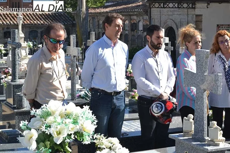 Foto 6 - Flores para recordar la heroicidad bejarana