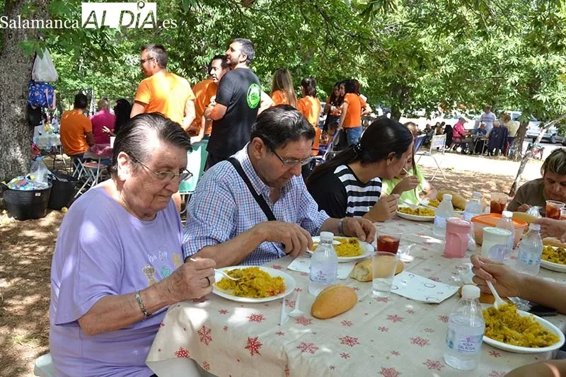 Foto 7 - Rotundo &eacute;xito de la paella solidaria en B&eacute;jar