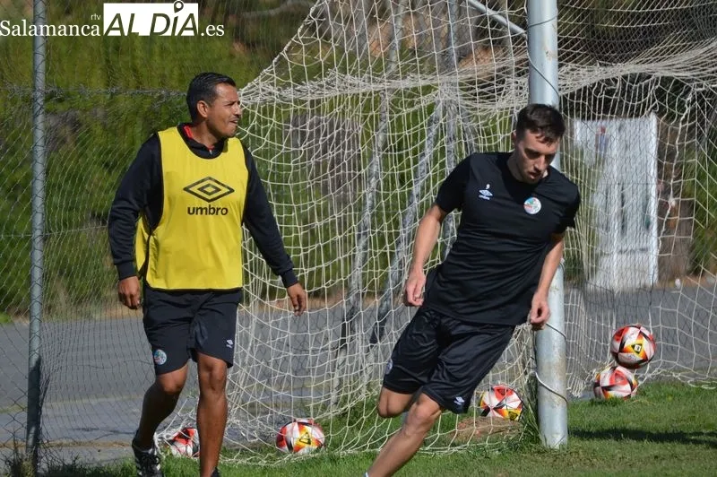 Foto 15 - El Salamanca UDS dice que "s&iacute; hay licencia para partidos"; Mati, Amaro y Poveda no completan un intenso entrenamiento