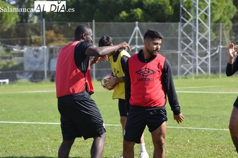 Foto 5 - El Salamanca UDS dice que "s&iacute; hay licencia para partidos"; Mati, Amaro y Poveda no completan un intenso entrenamiento