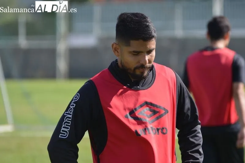 Foto 2 - El Salamanca UDS dice que "s&iacute; hay licencia para partidos"; Mati, Amaro y Poveda no completan un intenso entrenamiento