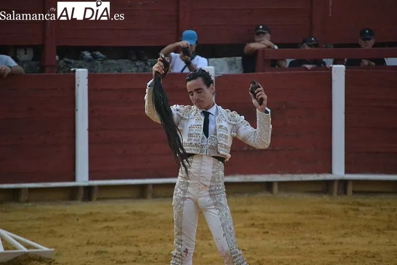Foto 4 - Triple puerta grande en B&eacute;jar