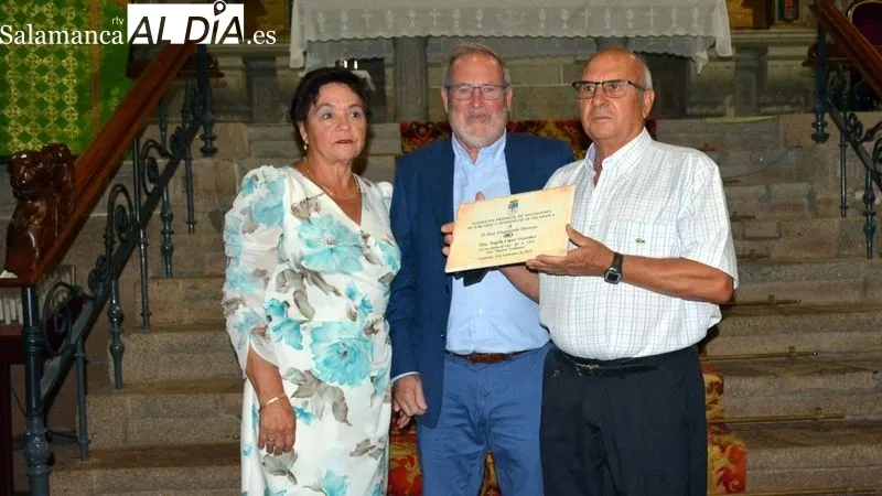 Foto 10 - Homenaje por sus Bodas de Oro a 40 matrimonios de la comarca de Vitigudino