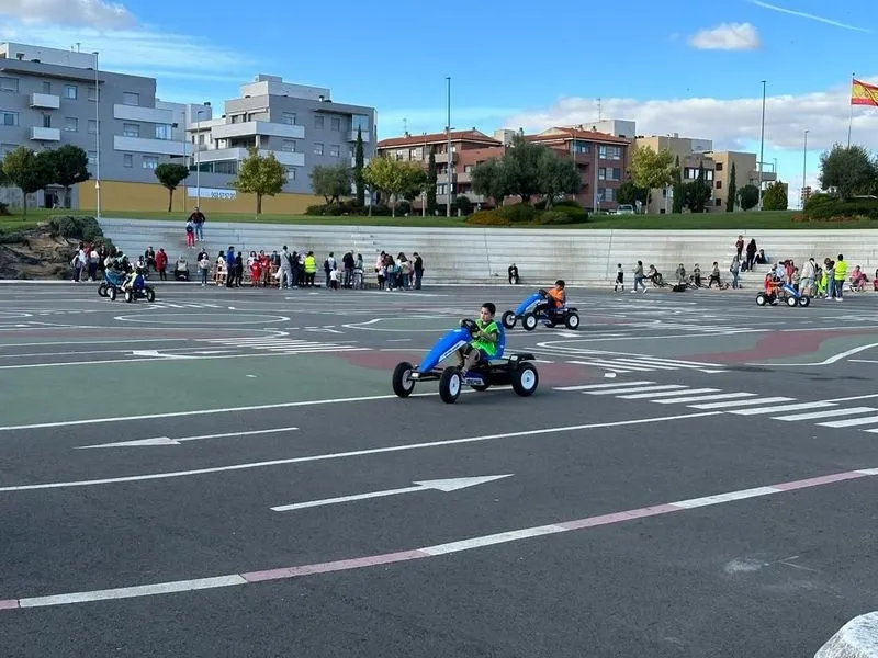 Foto 7 - Peque&ntilde;os y mayores de Carbajosa disfrutan con la Semana de la Movilidad