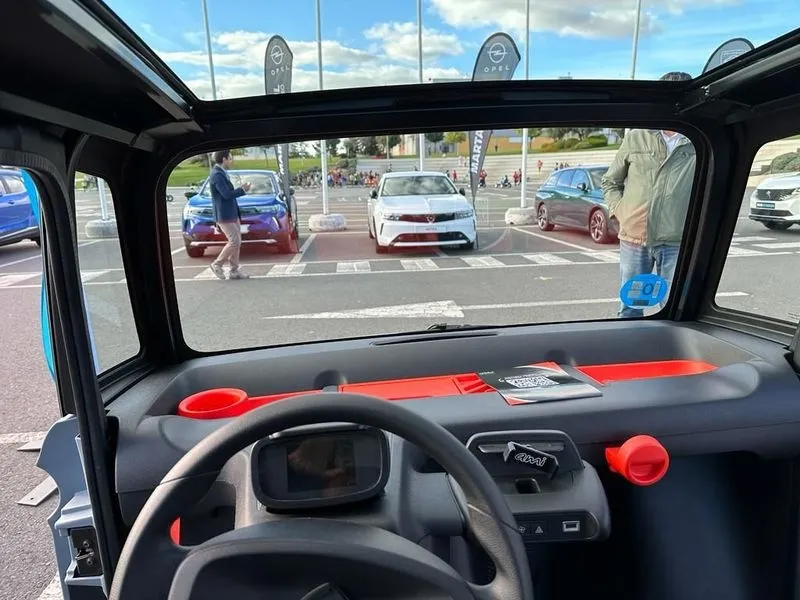 Foto 2 - Peque&ntilde;os y mayores de Carbajosa disfrutan con la Semana de la Movilidad