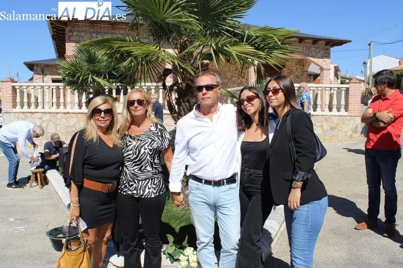 Foto 3 - Galinduste homenajea a Florentino Garc&iacute;a junto a su familia&nbsp;