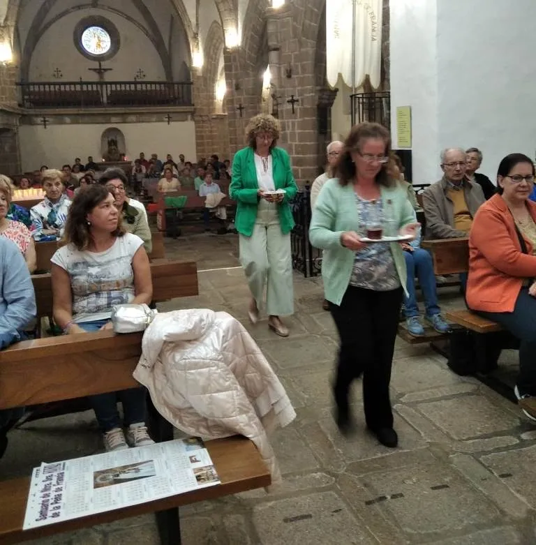 Foto 10 - San Andr&eacute;s peregrina pese al mal tiempo hasta el Santuario de la Pe&ntilde;a de Francia