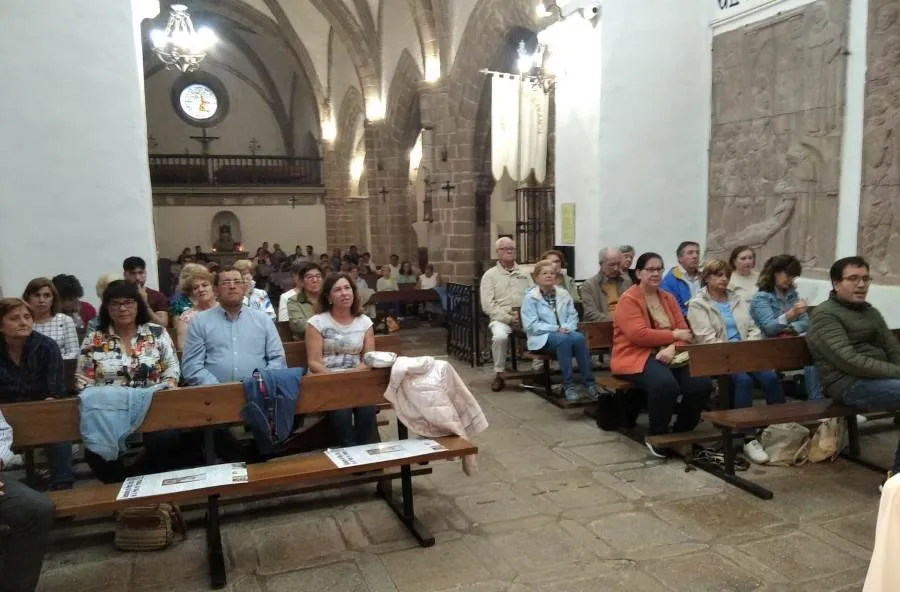 Foto 7 - San Andr&eacute;s peregrina pese al mal tiempo hasta el Santuario de la Pe&ntilde;a de Francia