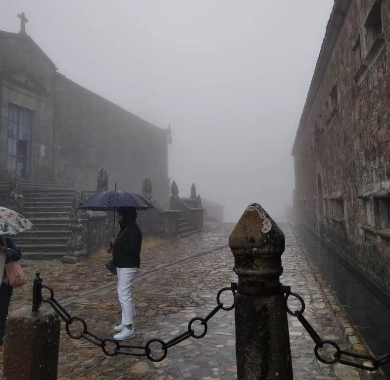 Foto 5 - San Andr&eacute;s peregrina pese al mal tiempo hasta el Santuario de la Pe&ntilde;a de Francia