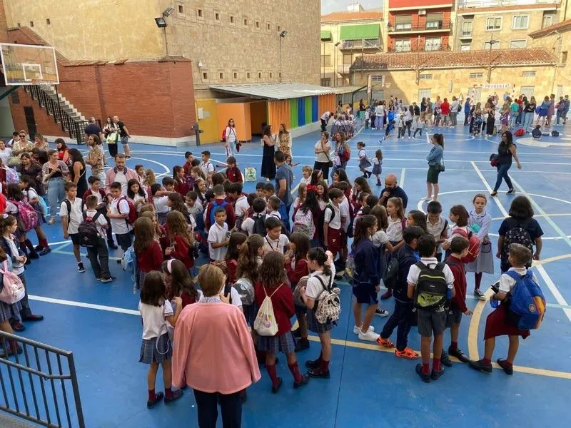 Foto 2 - Inicio del curso en el colegio San Juan Bosco de Salamanca