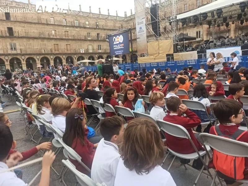 Foto 9 - Los ni&ntilde;os del colegio San Juan Bosco asisten al concierto de la Banda Sinf&oacute;nica de la Polic&iacute;a Nacional