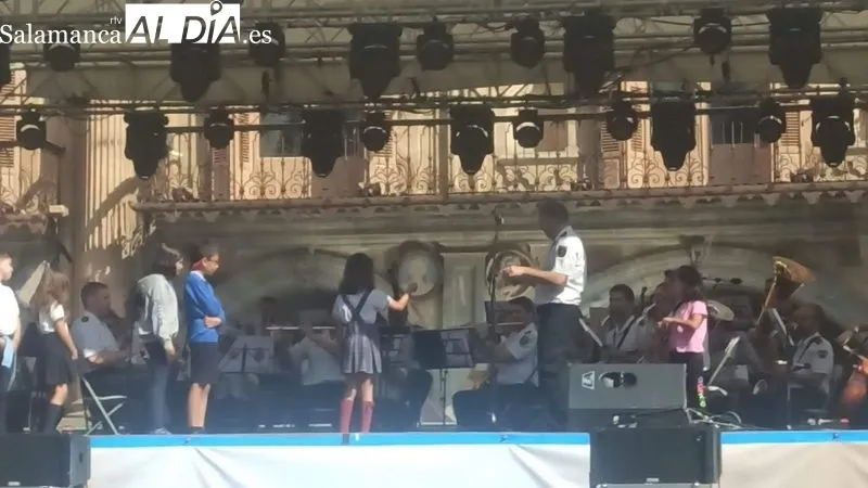 Foto 4 - Los ni&ntilde;os del colegio San Juan Bosco asisten al concierto de la Banda Sinf&oacute;nica de la Polic&iacute;a Nacional